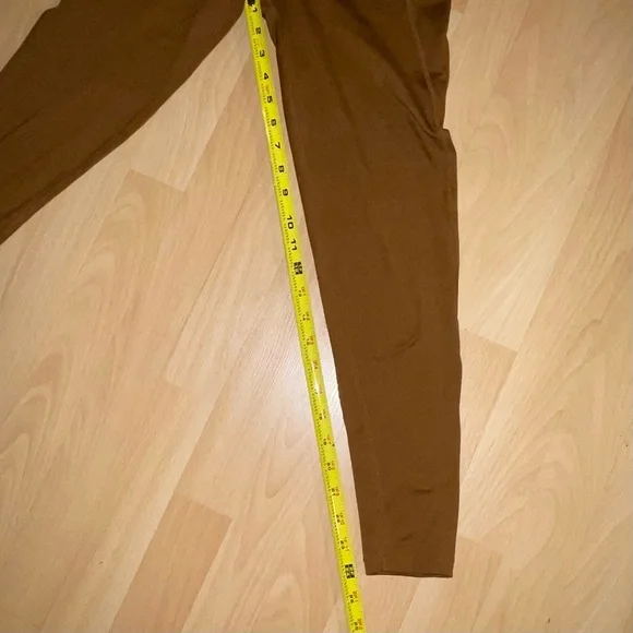 Sage brand Brown Leggings high rise cropped capri pants with pockets - Picture 7 of 8